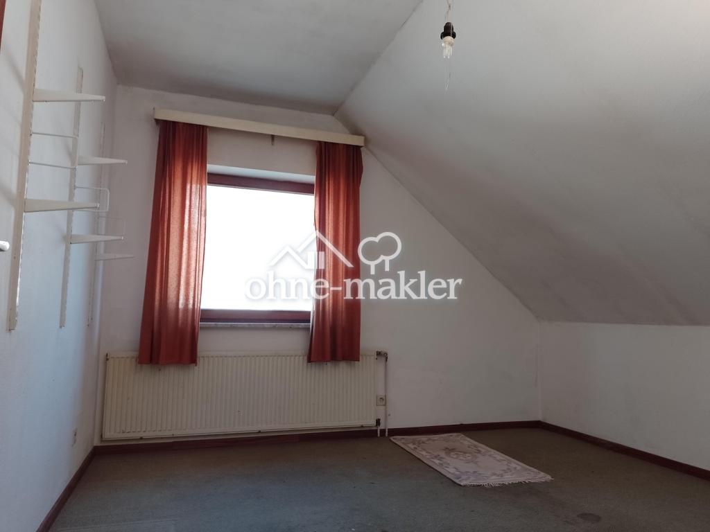 Schlafzimmer 2 OG