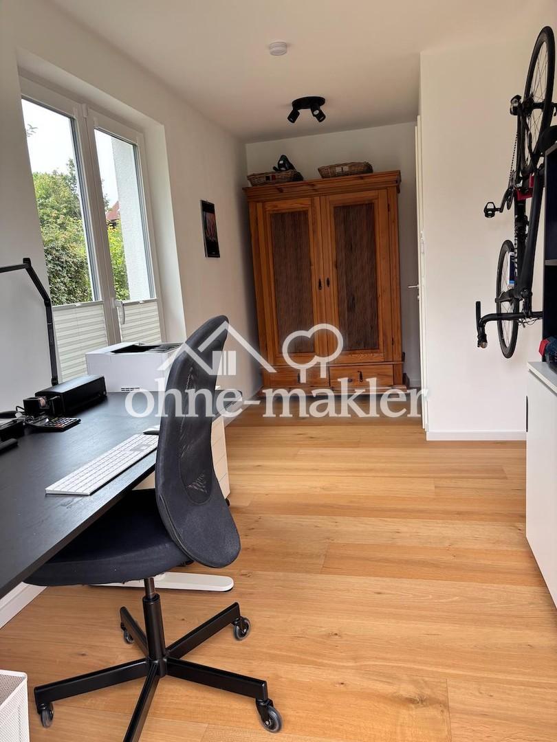 Arbeitszimmer EG