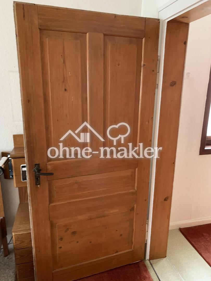 Beispiel schöne alte Holztür