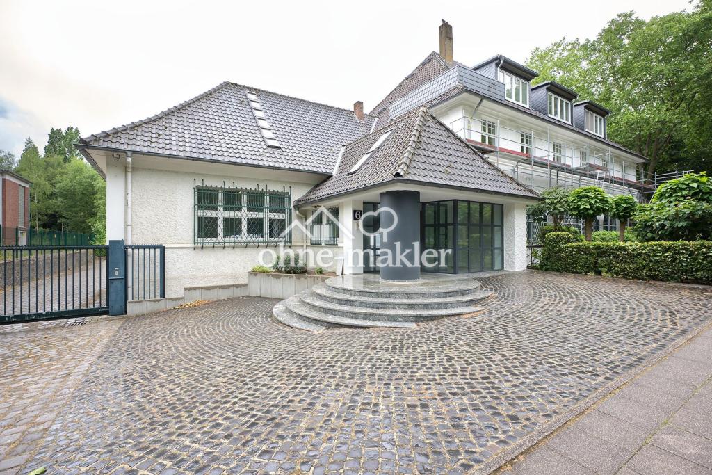 Zugang durch das Tor