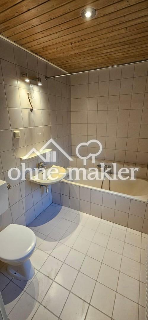 Bad mit Wanne