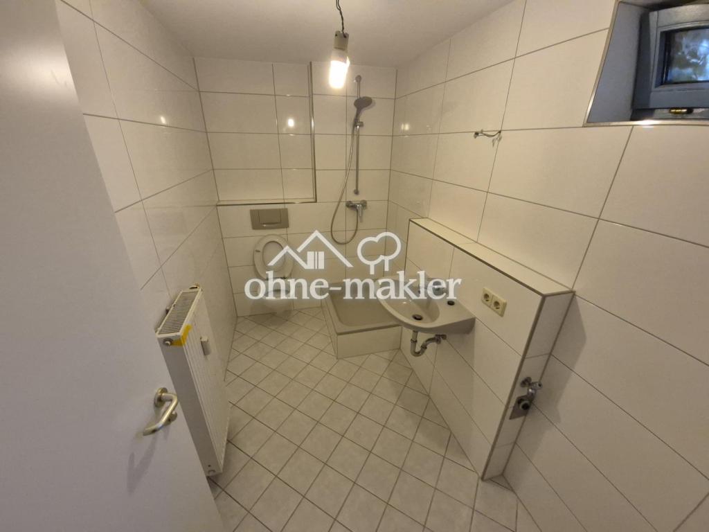 Renovierte, 2-Zi-Souterrain-Wohnung in KA-Durlach - Photo 2