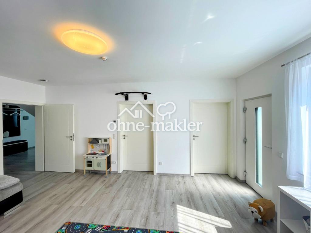 Wohn-/Schlafzimmer ELW