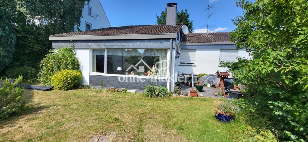 Garten rechte Hausseite