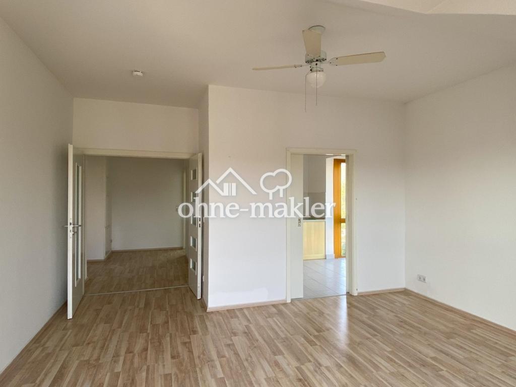Wohnzimmer Blick Flur+Küche