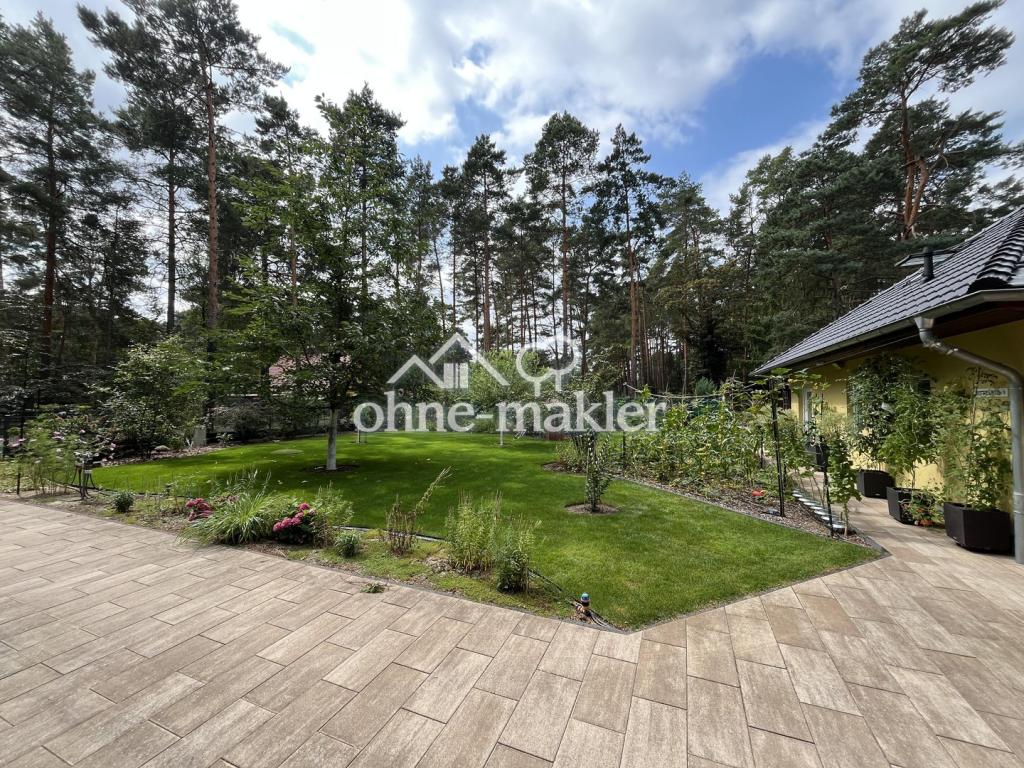 Garten vor dem Haus