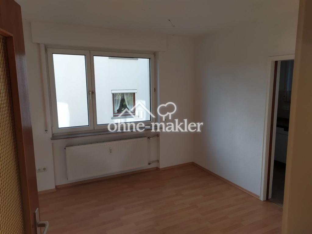 Große sonnige Wohnung 3 Schlafzimmer ruhig mit Balkon großer Garten guter Schnitt - Foto 2