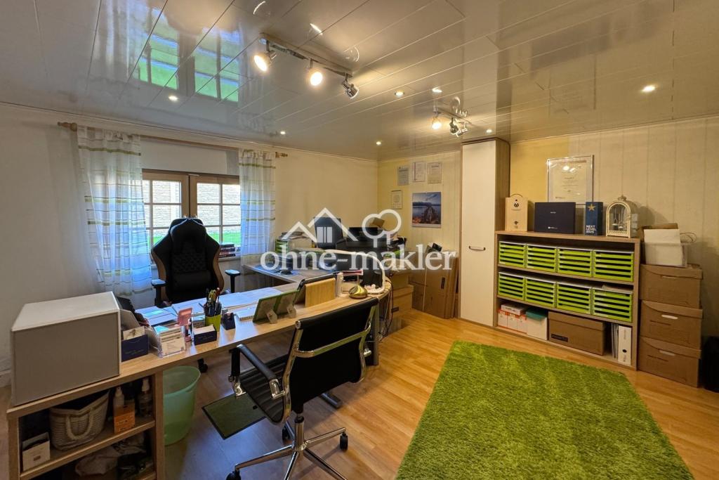17_Büro KG