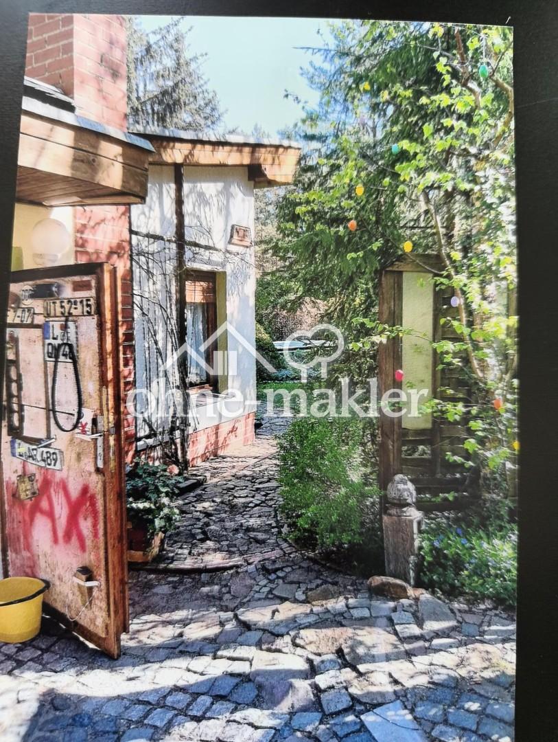 Garage und Eingang