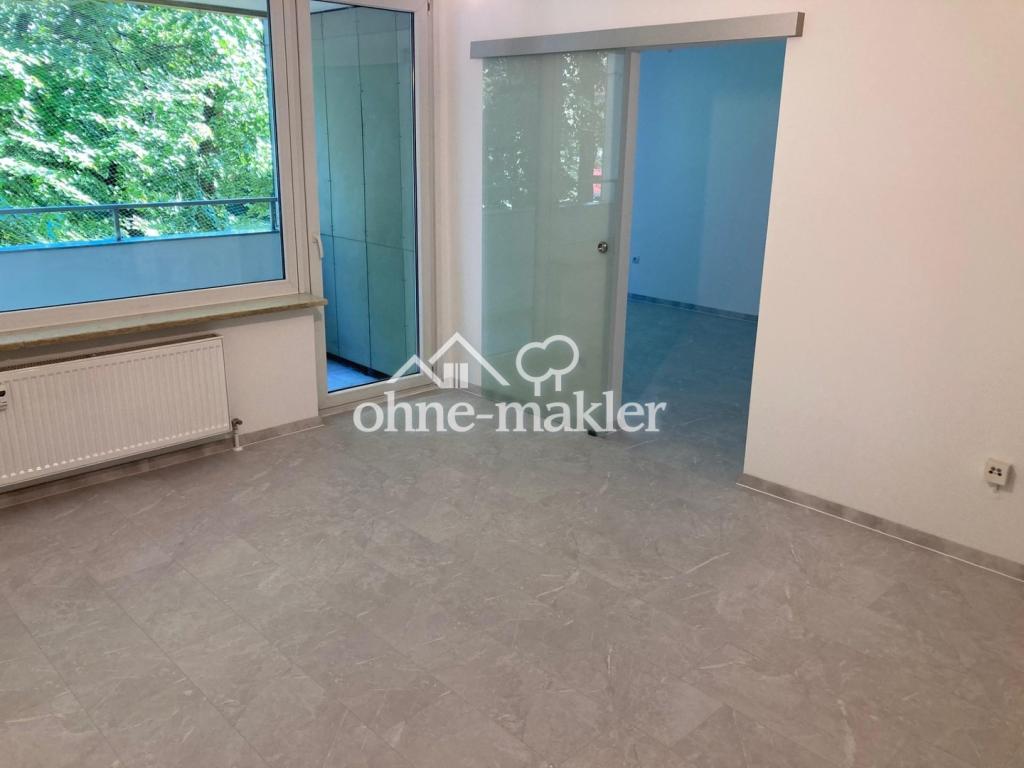 Wohnzimmer zum Balkon