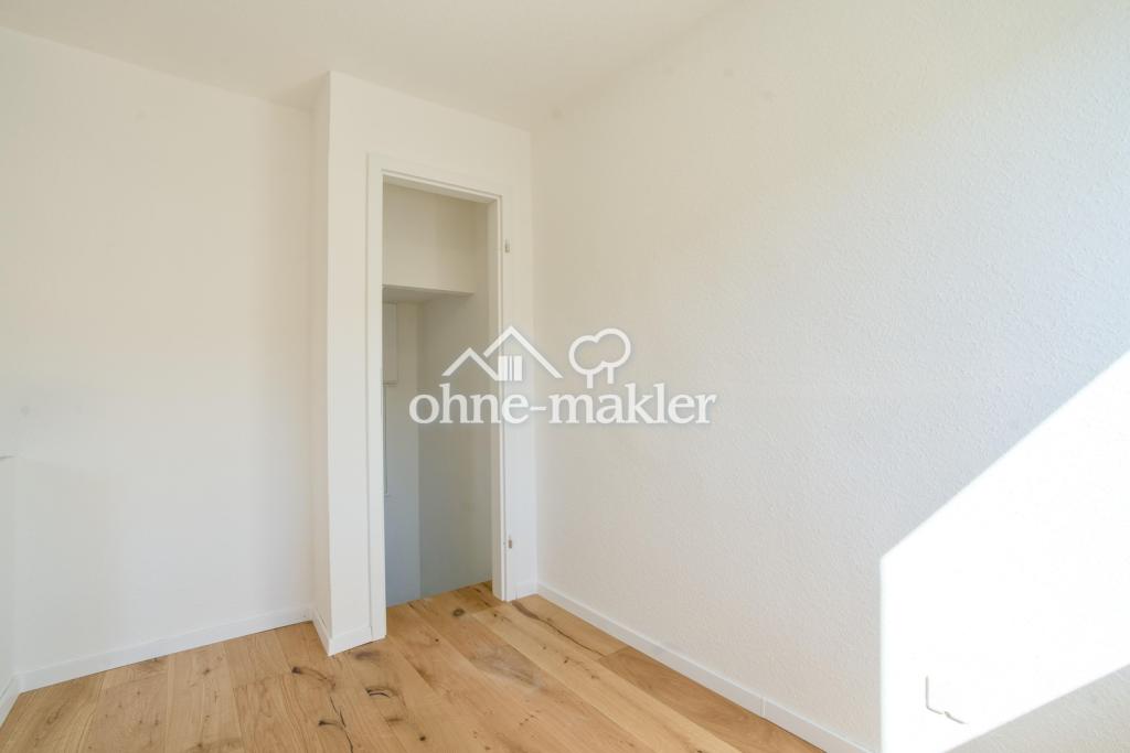 Küche mit Kellerabgang