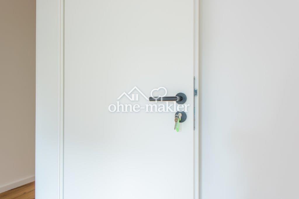 Moderne neue Türen