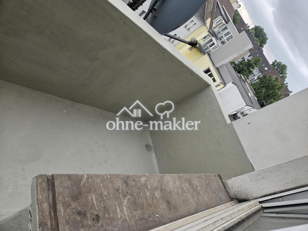 WG geeignet! 4. OG OHNE Aufzug! renovierte 3-Zimmer-Wohnung mit Balkon in Duisburg-Hochfeld - Foto 3