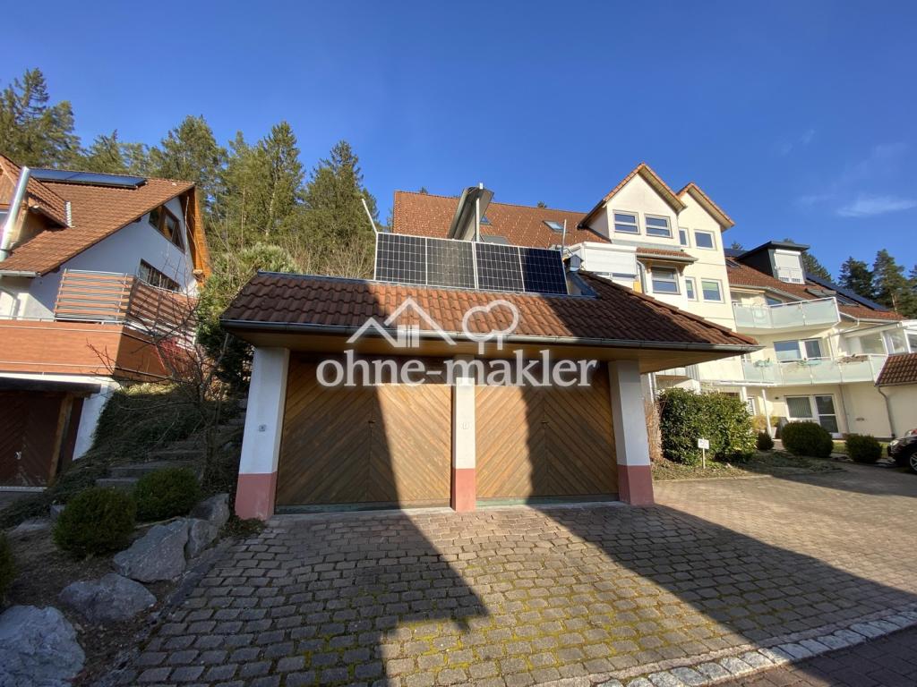 Garage links gehört zur Wohnun