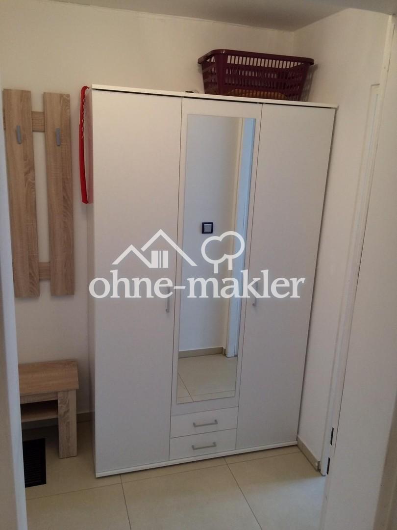 Kleiderschrank im Flur