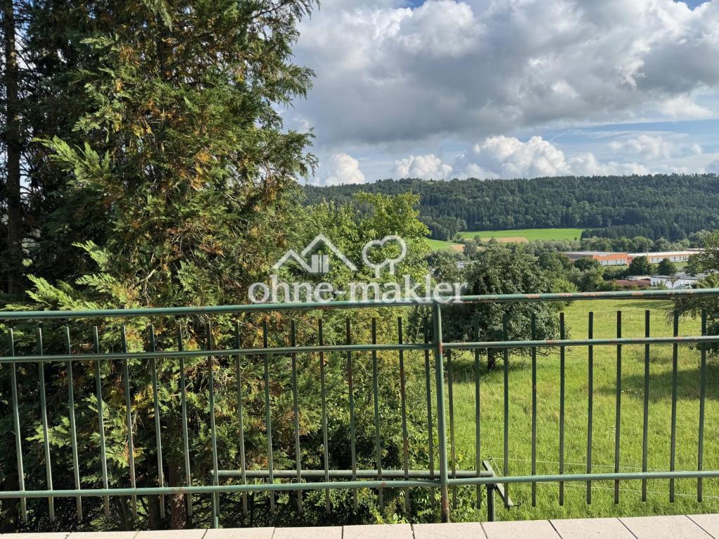 Blick vom Balkon ins Tal