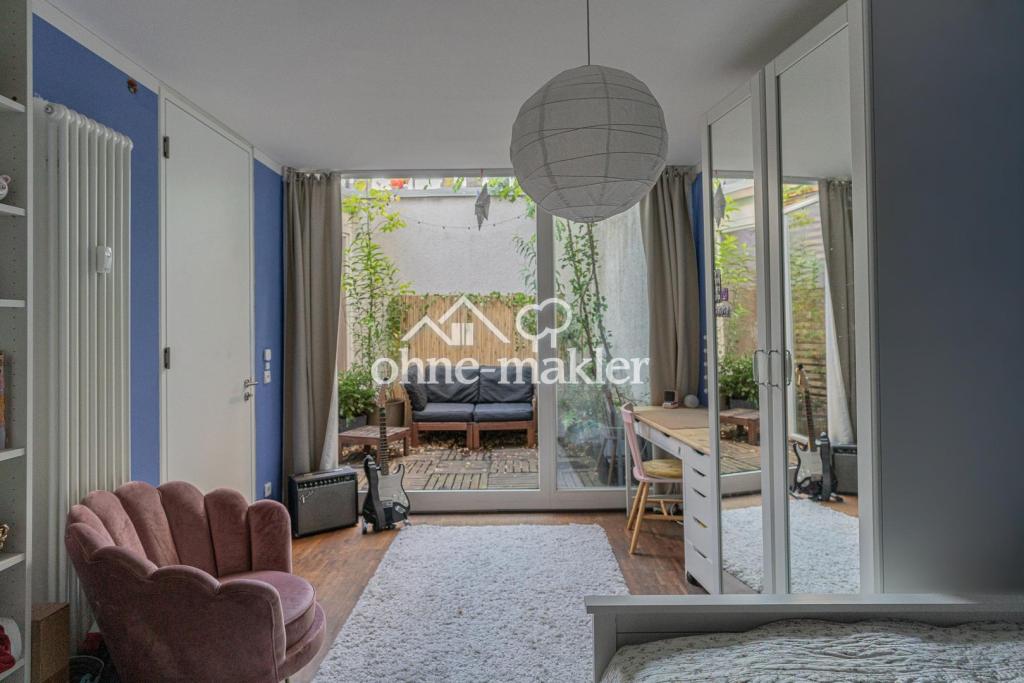 Schlafzimmer 1 mit Atrium