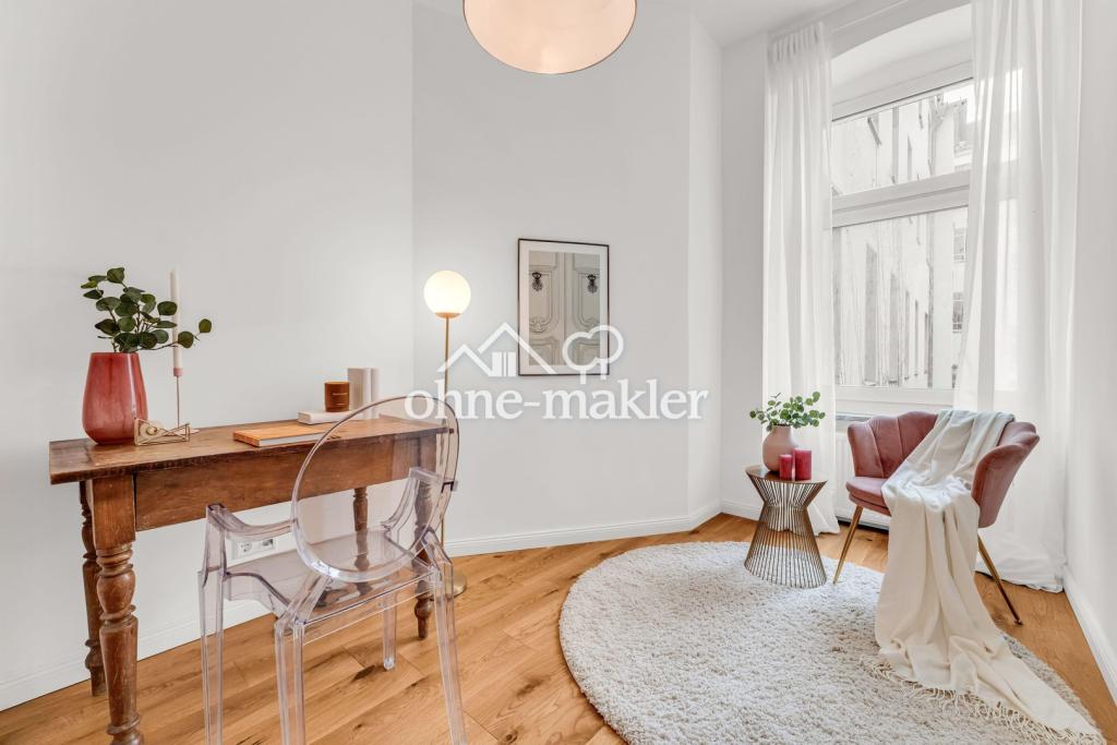 Arbeits- oder Kinderzimmer
