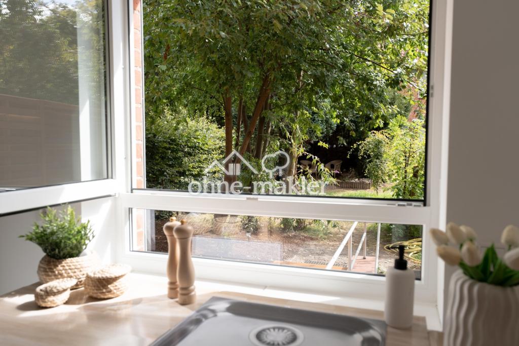 Küche mit Ausblick Garten
