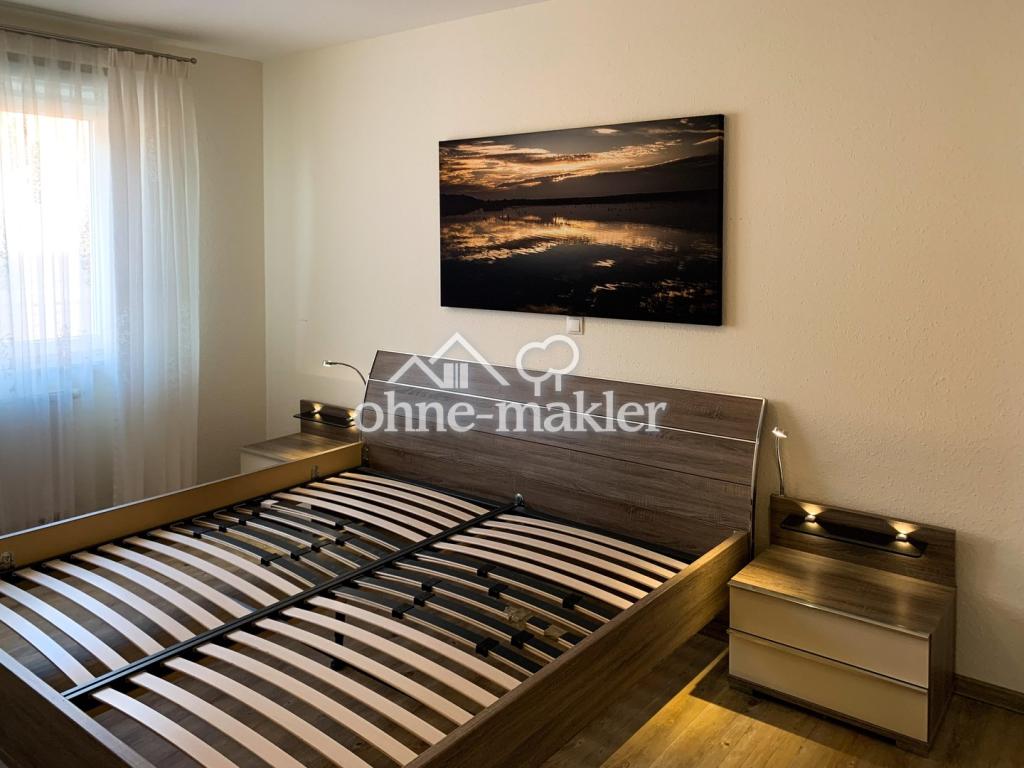 Schlafzimmer mit Doppelbett