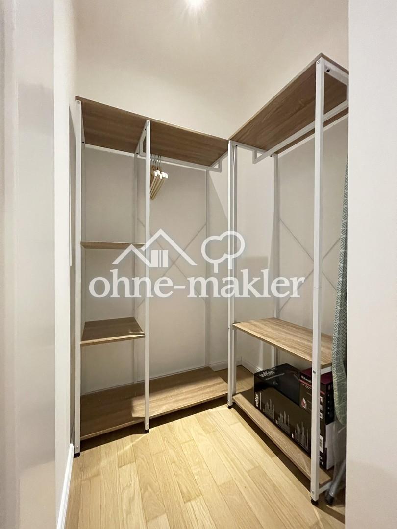 Begehbarer Schrank