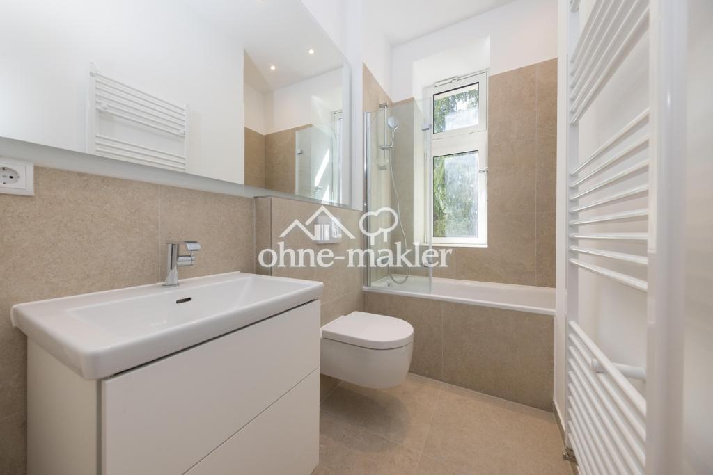 Tageslichtbad 2 mit Badewanne