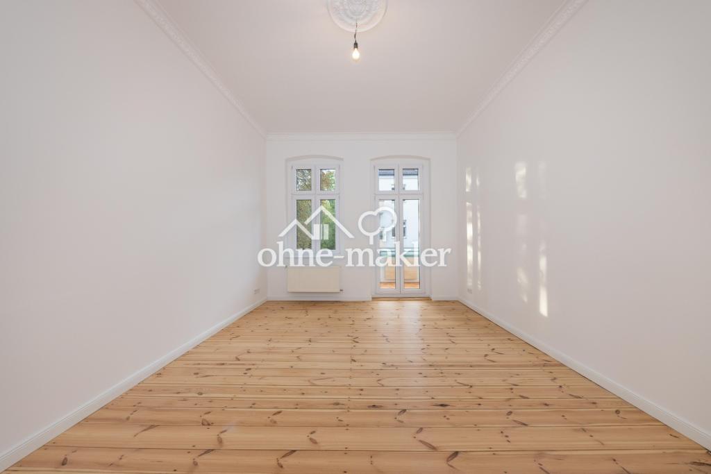 Schlafzimmer mit Balkon