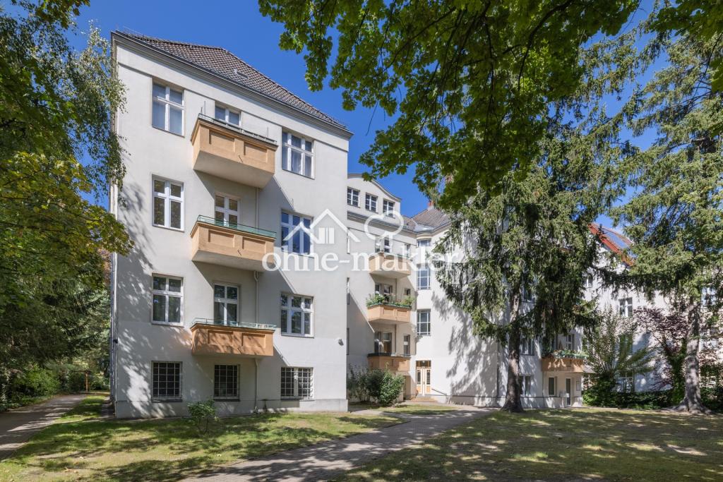 Gründerzeitbau im Grünen