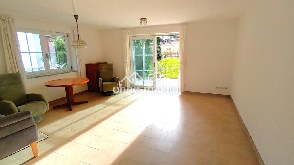 Wohnzimmer mit Terrasse
