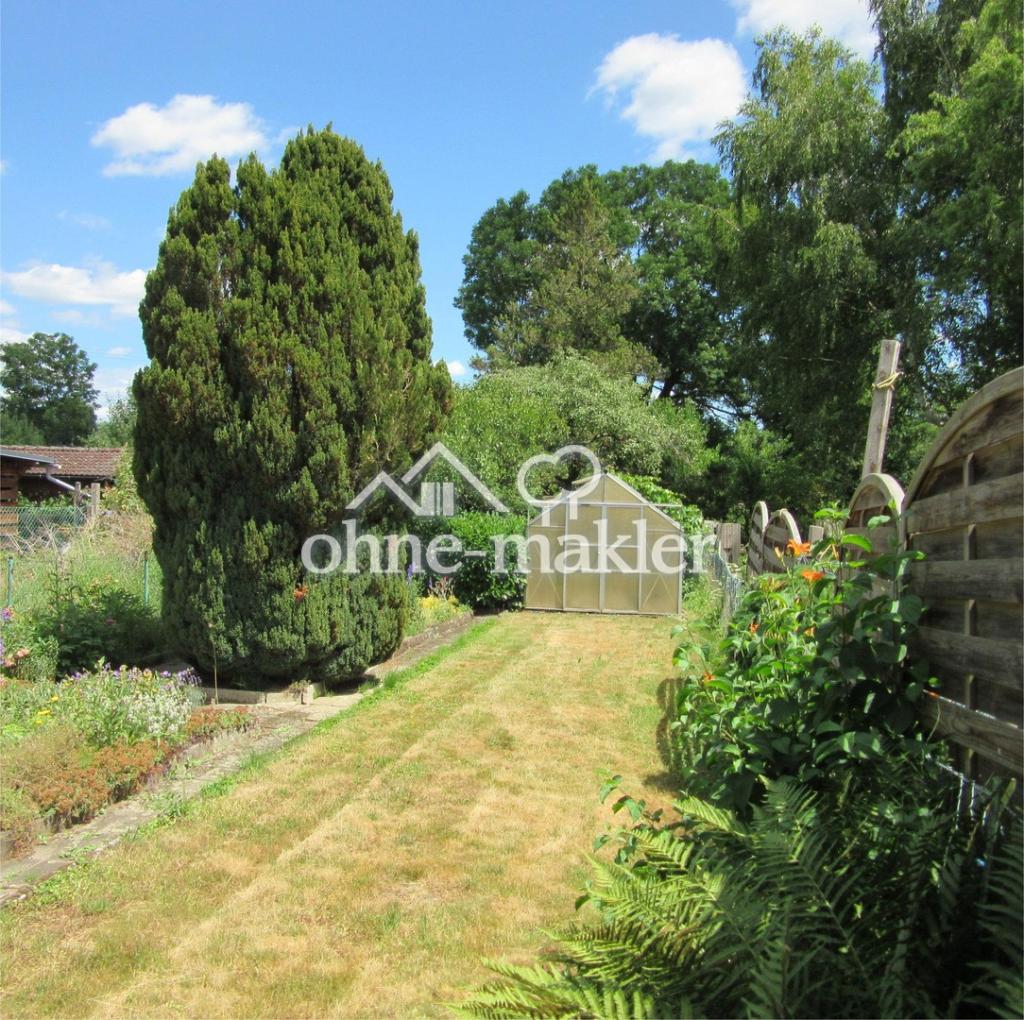 Oberer Garten mit Gewächshaus