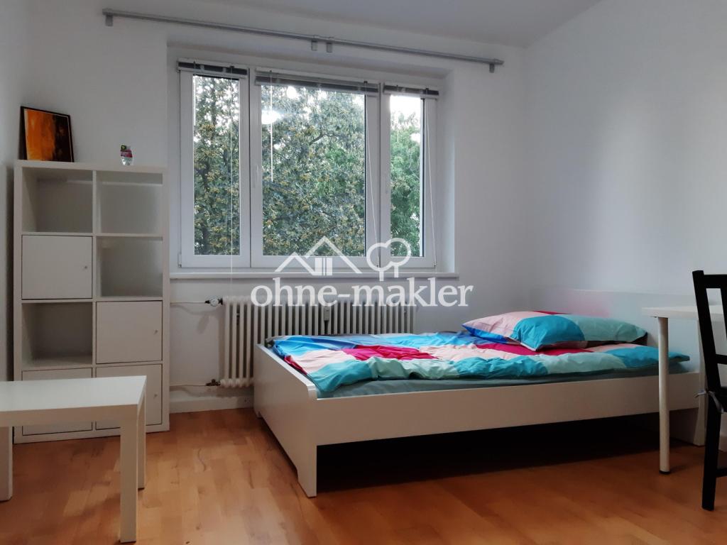 Schlafzimmer 1 / Bedroom 1