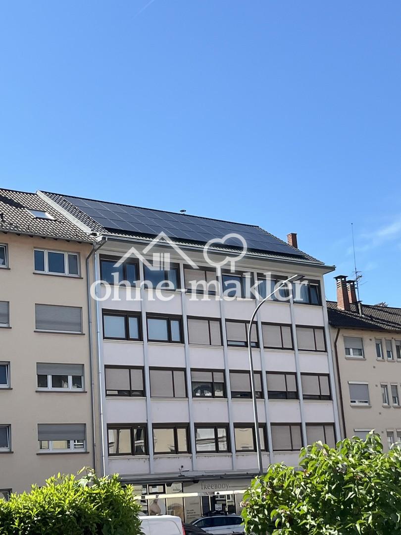 Blick von Strasse gegenüber