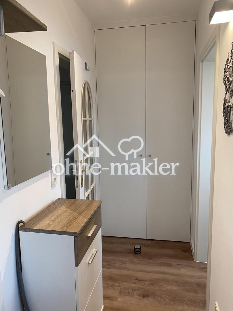Flur mit Wandschrank