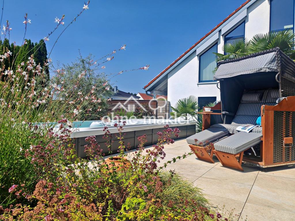 Pool (SwimSpa) und Terrasse