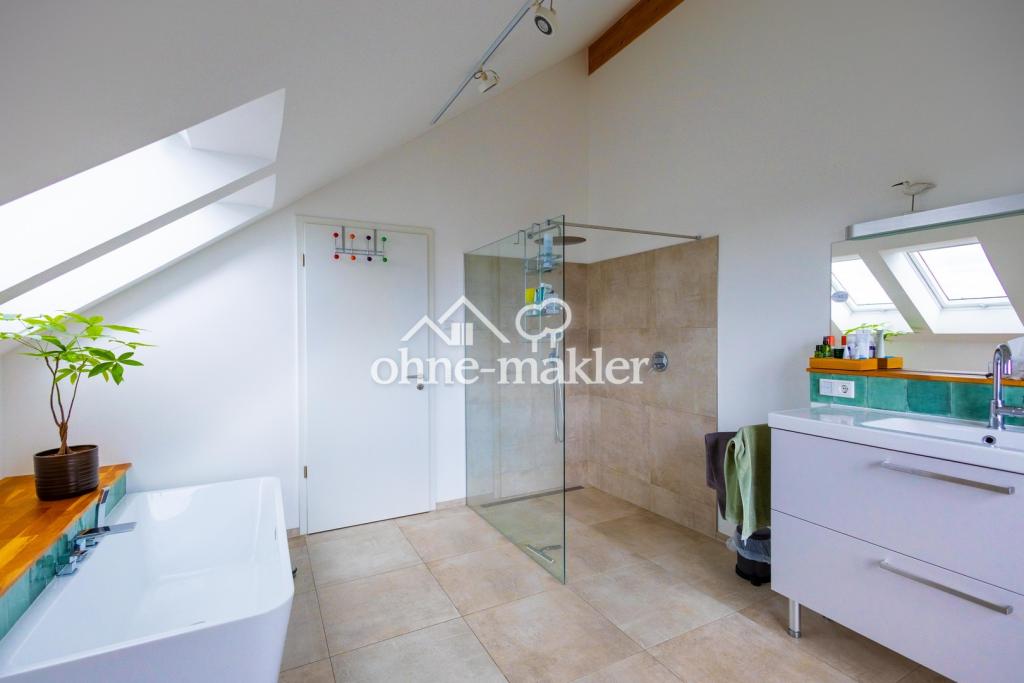 Badezimmer OG Bild 2