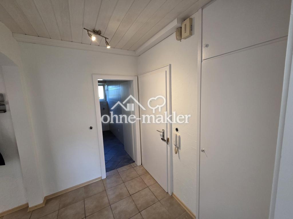 wohnungsflur Richtung Bad