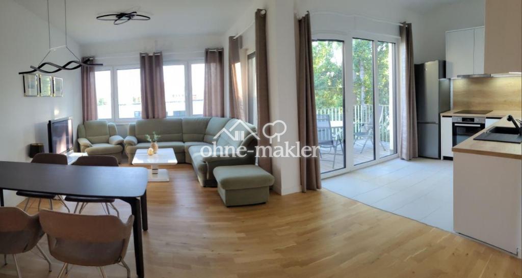 Wohn-/Esszimmer+Küche+Balkon