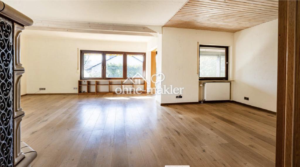 Wohnzimmer mit Essbereich