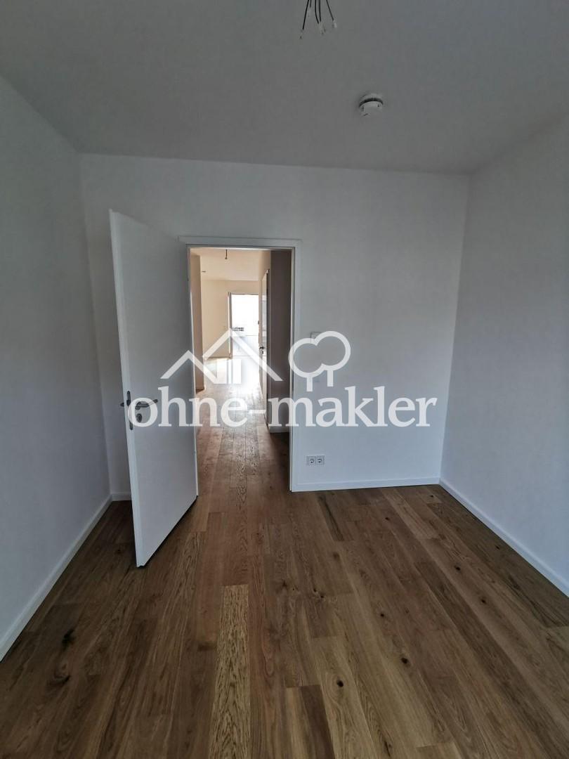 2. Schlafzimmer - ohne Möbel
