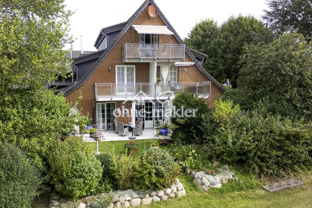 Haus/ Terrasse/ Garten