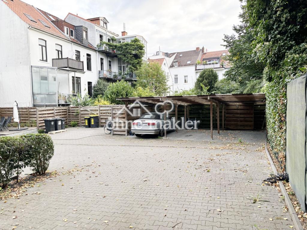 Hof/Carport & Stellplätze