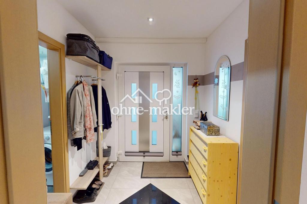Vorraum mit Garderobe