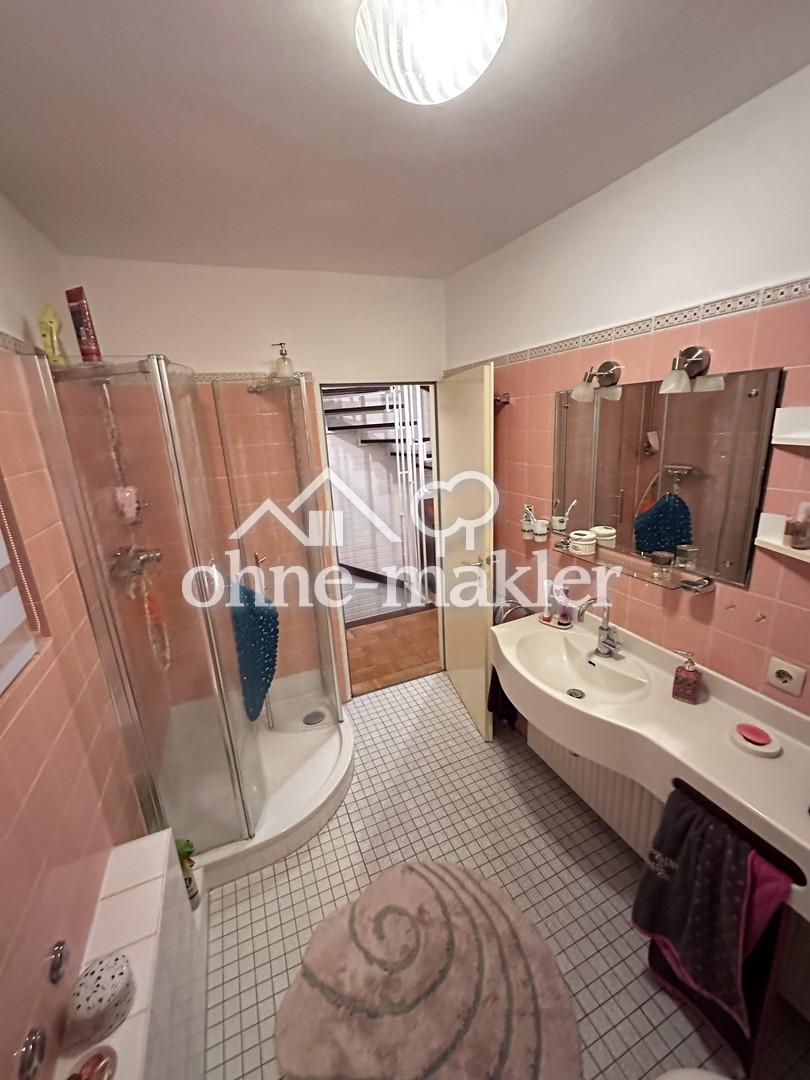 Badezimmer vor der Sanierung