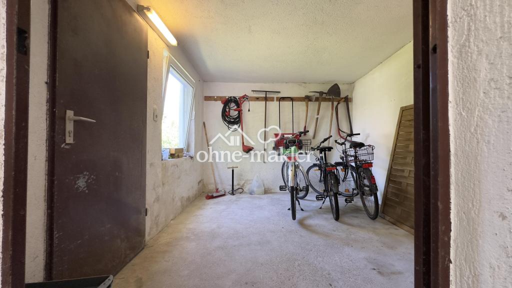 Fahrradraum hinter Garage
