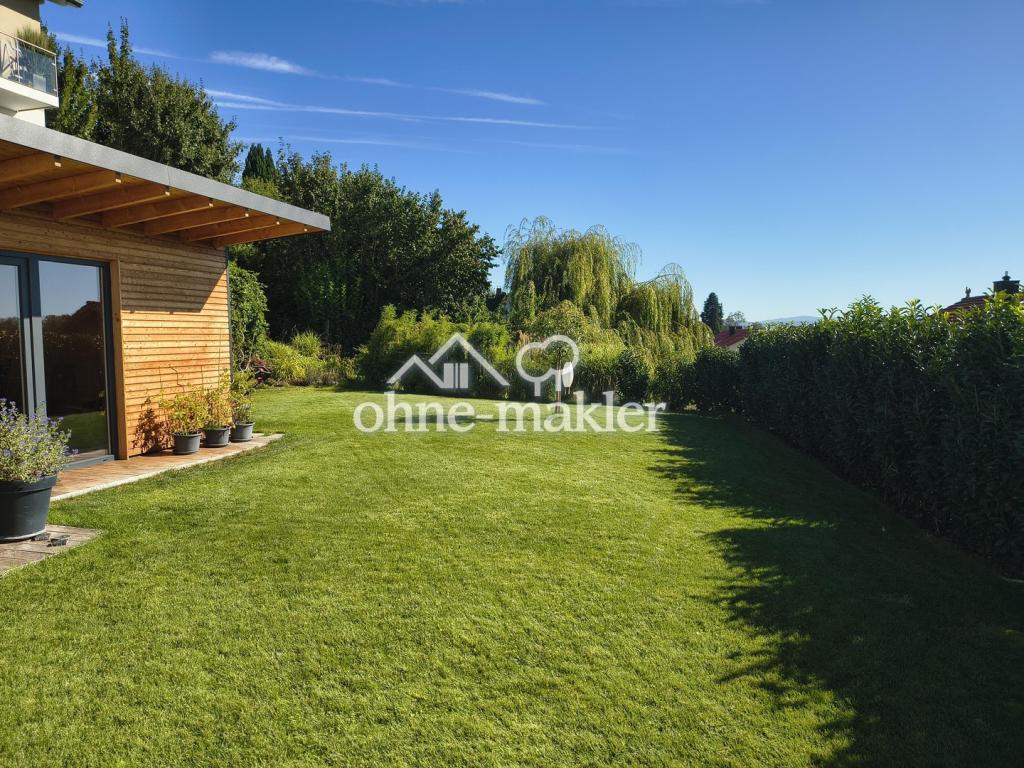 Garten mit Gartenhaus