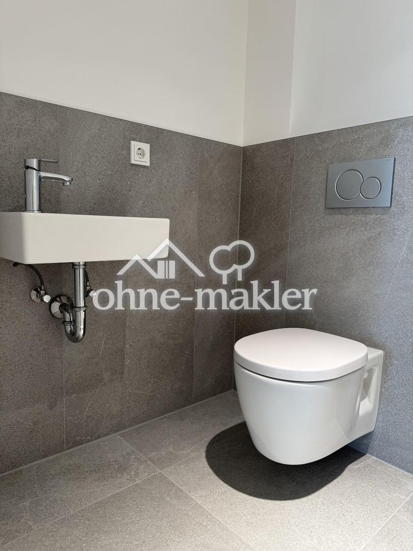 WC mit Handwaschbecken