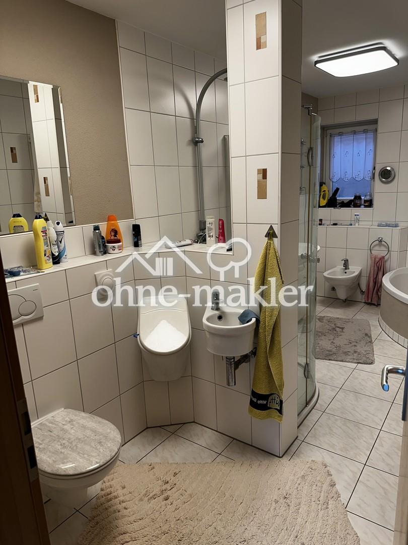 Vollbad neben dem Schlafzimmer