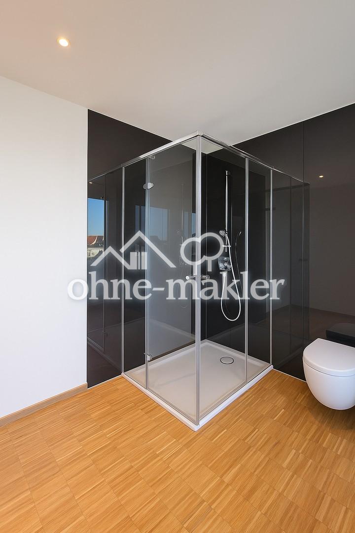 Dusche trifft auf Granit