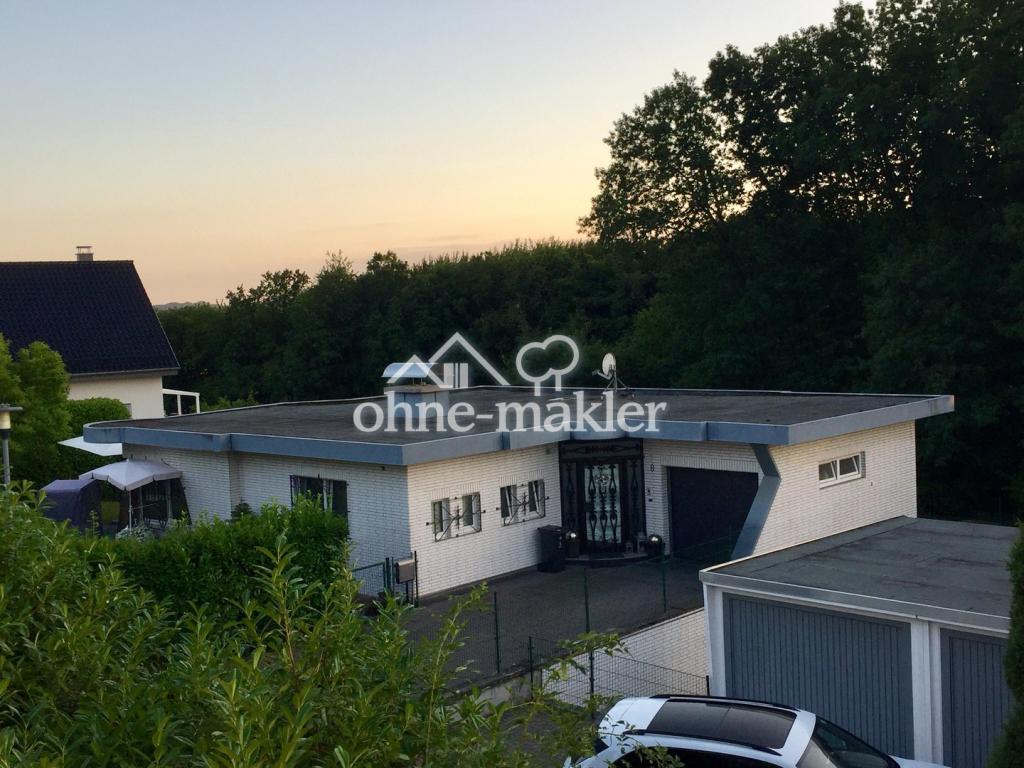 Haus Einfahrt Garagen