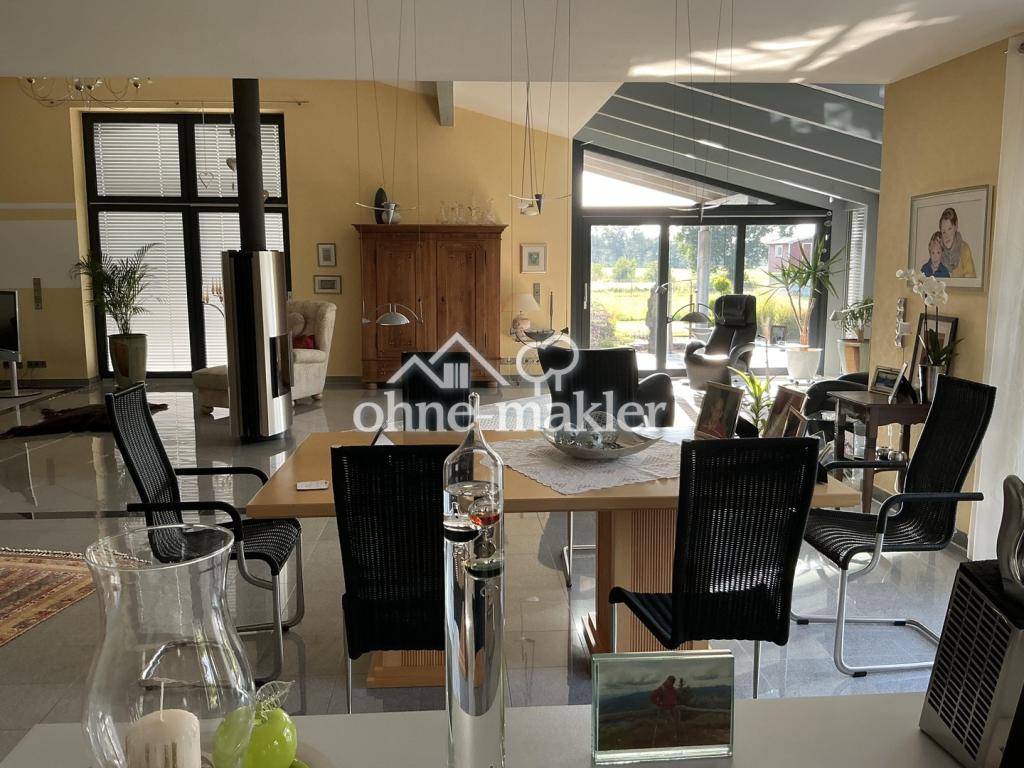 Wohnzimmer und Wintergarten